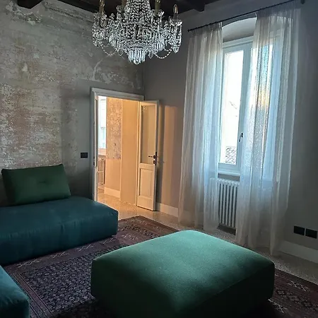Manzoni 37